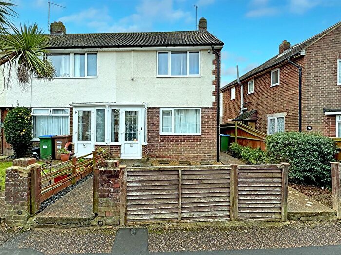 2 Bedroom End Of Terrace House To Rent In West Way, Wick, Littlehampton, BN17