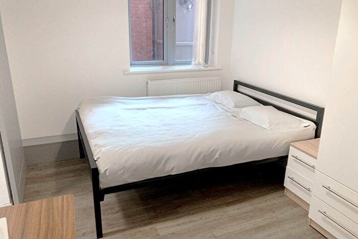 1 Bedroom Apartment To Rent In Old Chester Road, CH42