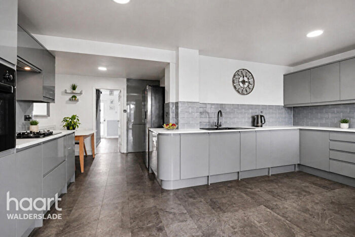 4 Bedroom Terraced House For Sale In King George Road, Chatham, ME5