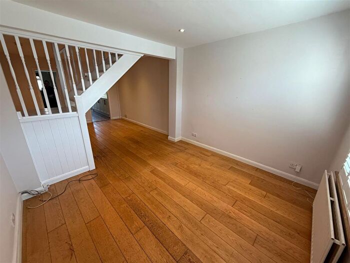 2 Bedroom Terraced House To Rent In Bell Road, East Molesey, KT8