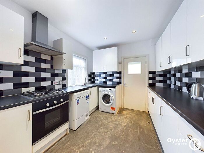 3 Bedroom Terraced House To Rent In Springfield Road, London, N15