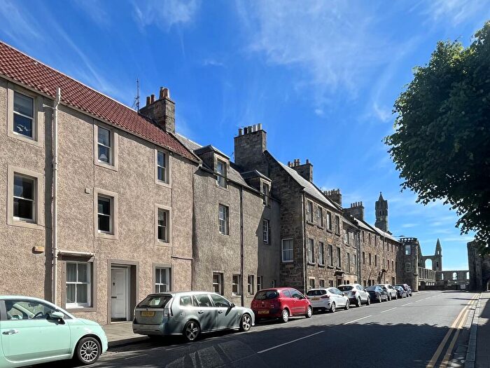 2 Bedroom Flat For Sale In South Street, St Andrews, KY16