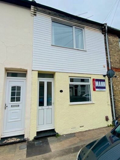 3 Bedroom House To Rent In Pretoria Road, Gillingham, ME7