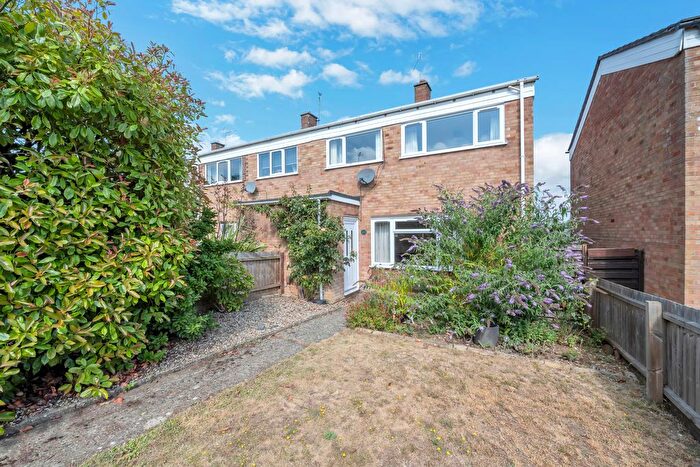 3 Bedroom Semi-Detached House For Sale In Sherborne Road, Bury St Edmunds, IP33