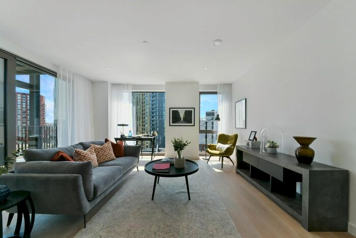 1 Bedroom Flat To Rent In The Modern, Embassy Gardens, London, SW11