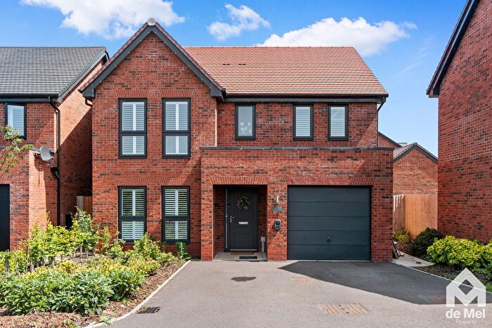 4 Bedroom Detached House For Sale In Fairmont Street, Bishops Cleeve, GL52