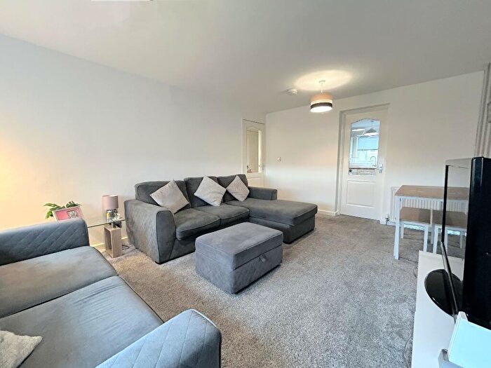 2 Bedroom Flat For Sale In Tiree Place, Hallglen, Falkirk, FK1