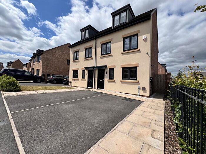 3 Bedroom Semi-Detached House For Sale In Primrose Road, Thurnscoe, Rotherham, S63