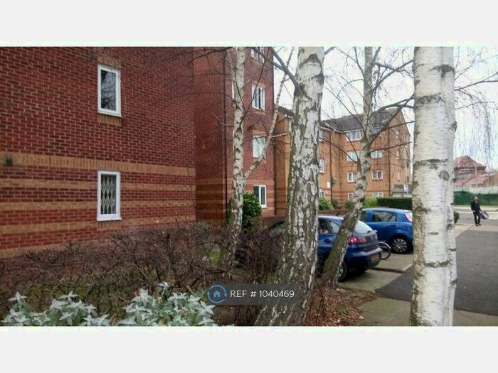 1 Bedroom Flat To Rent In Bream Close, London, N17