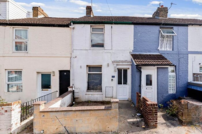 2 Bedroom Terraced House To Rent In Edred Road, Dover, CT17