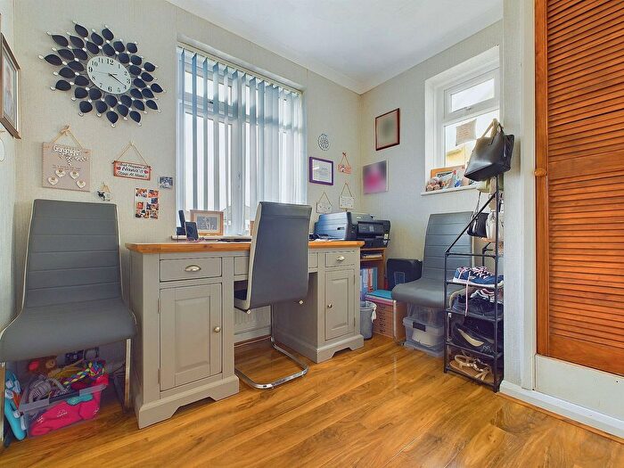 2 Bedroom Semi-Detached Bungalow For Sale In Links Road, Lancing, BN15