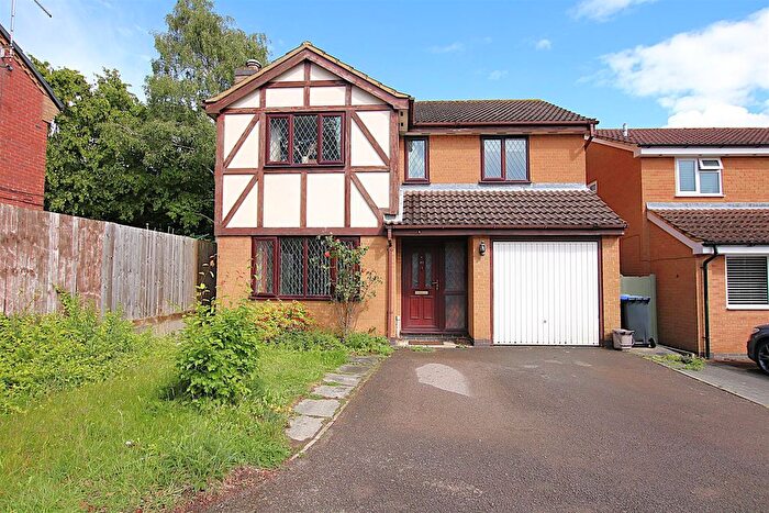 4 Bedroom Detached House For Sale In West Rising, East Hunsbury, NN4