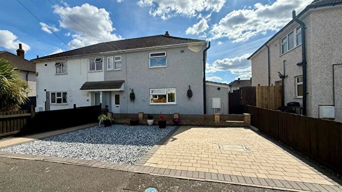 3 Bedroom Semi-Detached House For Sale In The Crescent, Morton, Bourne, PE10