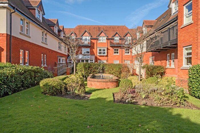 1 Bedroom Retirement Property For Sale In Sunningdale, Berkshire, SL5