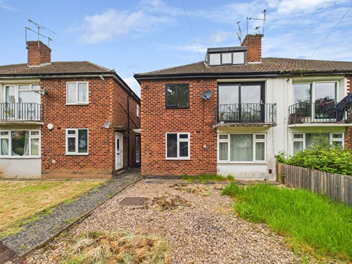 2 Bedroom Flat For Sale In Sedgemoor Road, Coventry, West Midlands, CV3