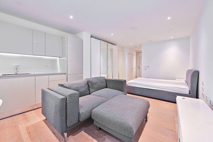 Studio To Rent In St Gabriel Walk, Elephant And Castle, SE1