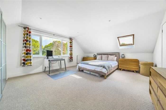 4 Bedroom Detached House For Sale In Picklepythe Lane, Beenham, Reading, Berkshire, RG7