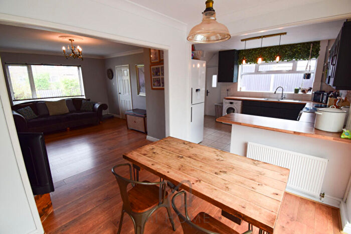 3 Bedroom Semi-Detached House For Sale In Clifton Place, Freckleton, Preston, PR4