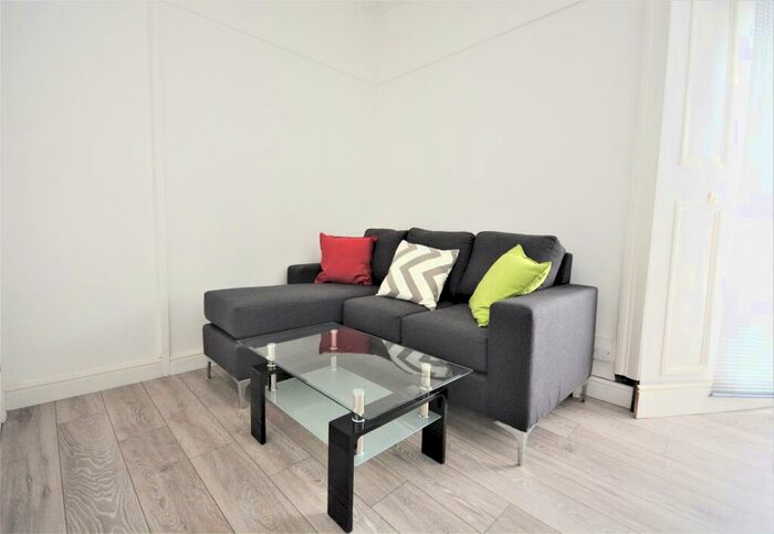 1 Bedroom Flat To Rent In Cradock Street, City Centre, Swansea, SA1