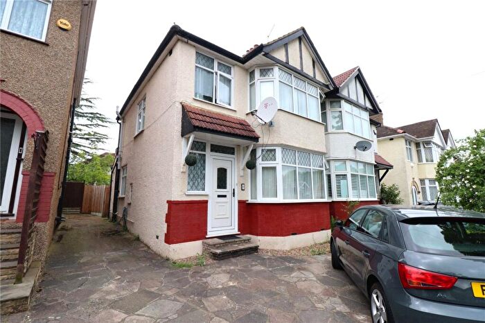 3 Bedroom Semi Detached House For Sale In Lynton Avenue, Colindale, NW9