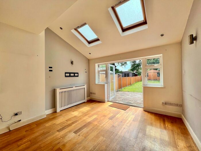 2 Bedroom Semi-Detached House To Rent In Bramber Road, London, N12