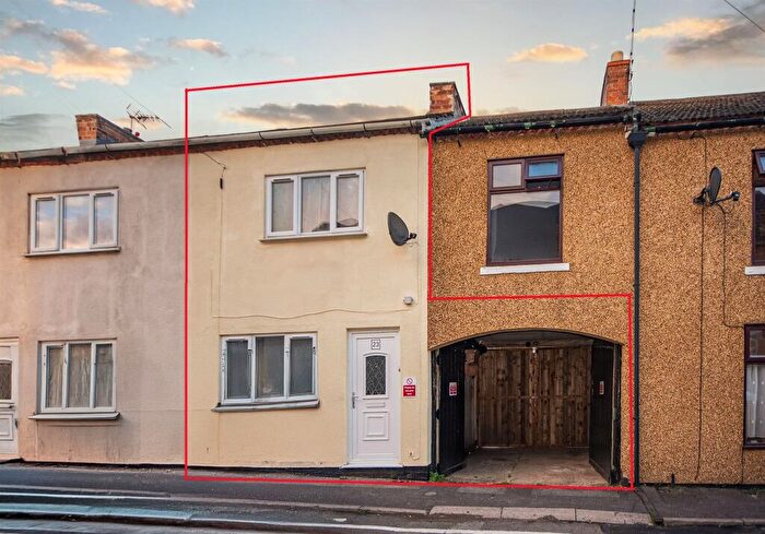 2 Bedroom Terraced House For Sale In Burghley Close, Desborough, Kettering, NN14