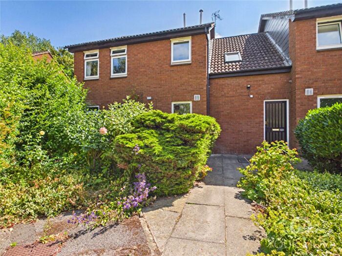 Flat For Sale In Quaker Lane, Darlington, Durham, DL1