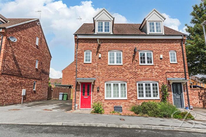 3 Bedroom Town House For Sale In St. Stephens Road, Ollerton, Newark, NG22
