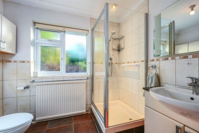 4 Bedroom Detached Bungalow For Sale In Corseley Road, Groombridge, TN3 - Photo 5