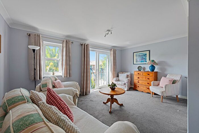 3 Bedroom Town House For Sale In Tunnel Avenue, London, SE10