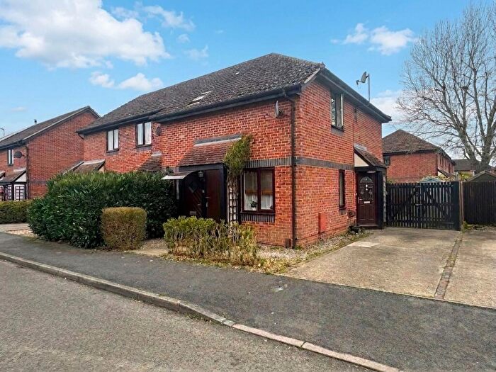 1 Bedroom End Of Terrace House For Sale In Gibson Close, Abingdon, OX14