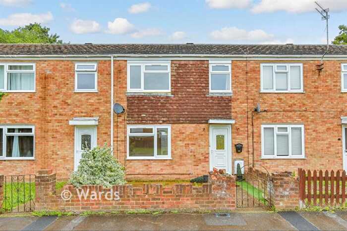3 Bedroom Terraced House For Sale In Fielder Close, Sittingbourne, Kent, ME10