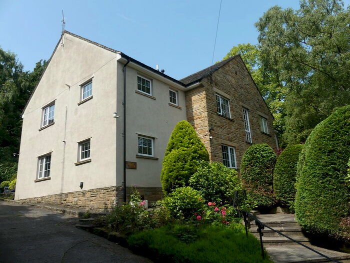 2 Bedroom Flat To Rent In Wilton Road, Ilkley, LS29