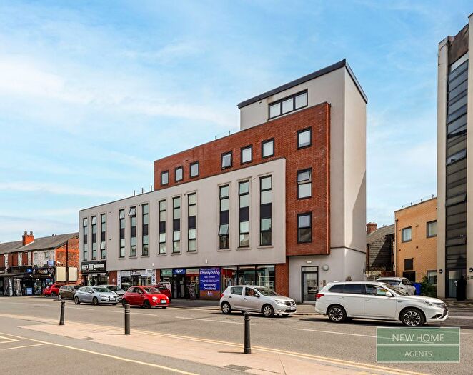 2 Bedroom Flat For Sale In Palatine Rd, Northenden, Wythenshawe, Manchester, M22