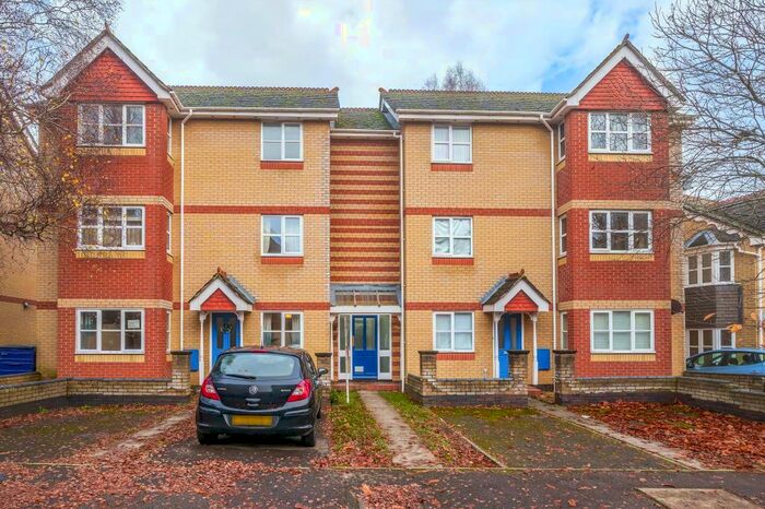2 Bedroom Apartment To Rent In Demesne Furze, Headington, OX3