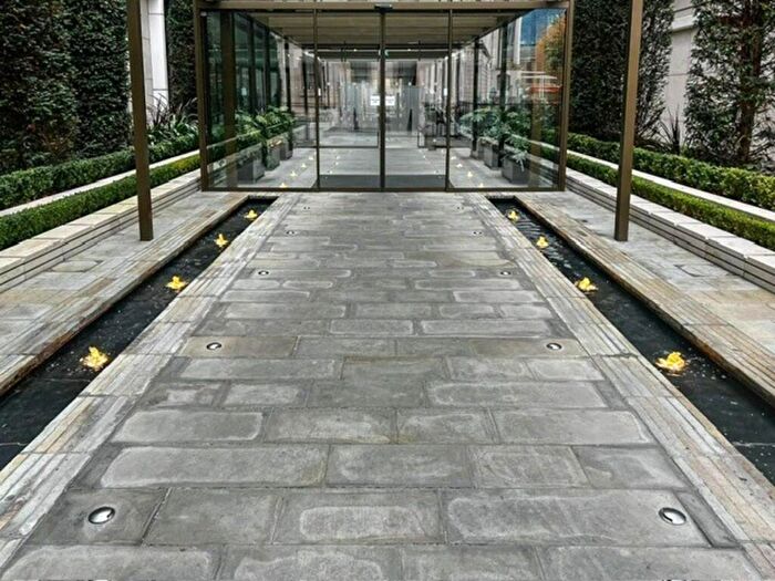 1 Bedroom Apartment To Rent In Sugar Quay, Water Lane, EC3R