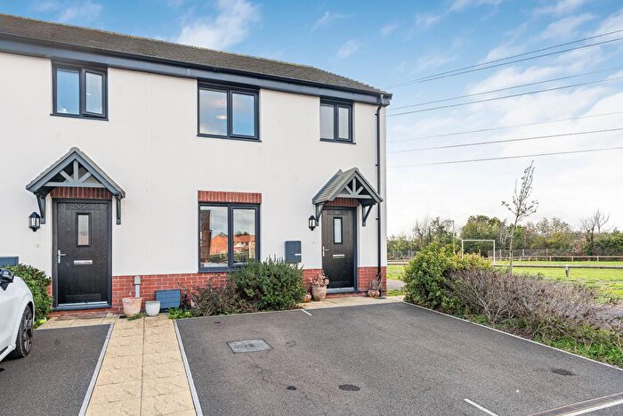 3 Bedroom End Terrace House For Sale In Fortibus Road, Exeter, EX2