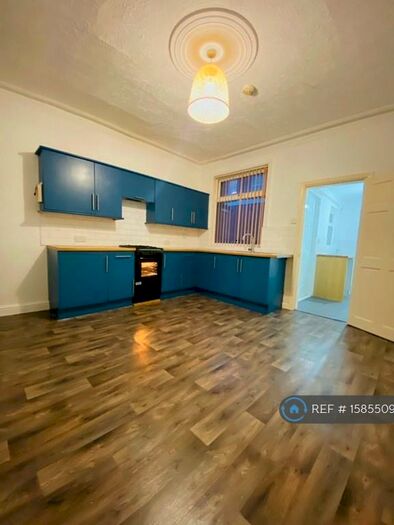 4 Bedroom Terraced House To Rent In Cross Green Lane, Cross Green, Leeds, LS9