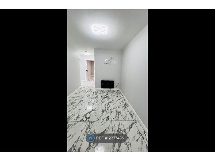 1 Bedroom Flat To Rent In Pentland Close, Reading, RG30