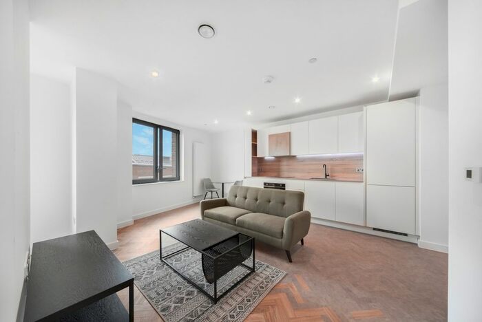 1 Bedroom Flat To Rent In Three Waters, Makers Yard, Bow, E3