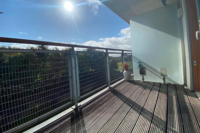 2 Bedroom Apartment To Rent In Horizon - City Centre, BS1