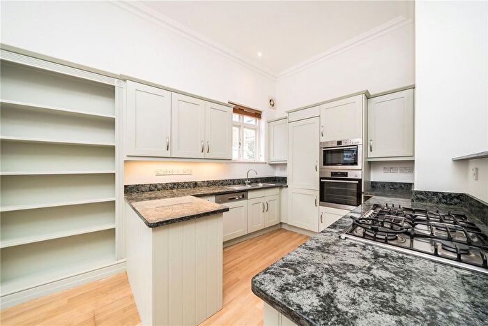 2 Bedroom Flat To Rent In Elvaston Place, South Kensington, SW7