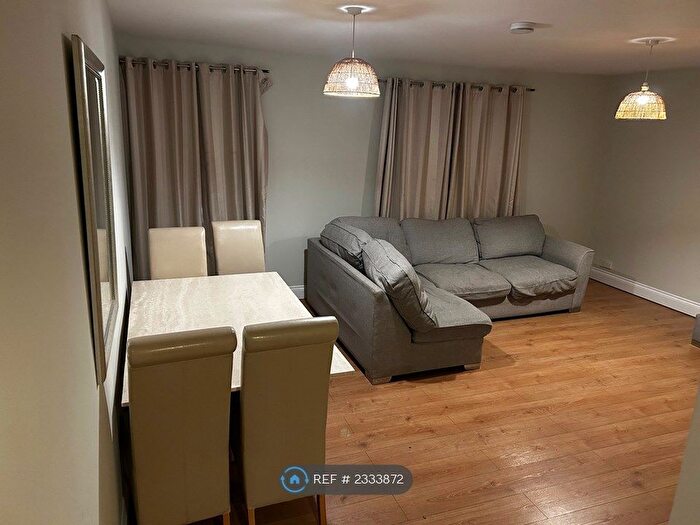 2 Bedroom Flat To Rent In High Street, Maldon, CM9