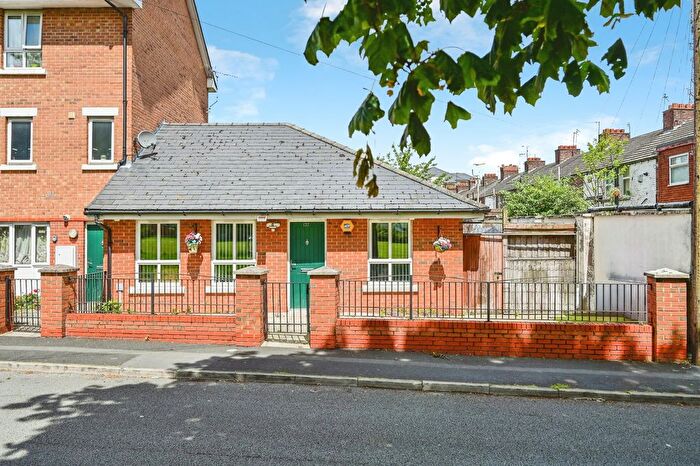 3 Bedroom Bungalow For Sale In Spekeland Road, Liverpool, Merseyside, L7