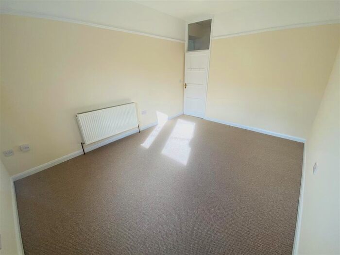 2 Bedroom Flat To Rent In Fishponds Road, Fishponds, Bristol, BS16