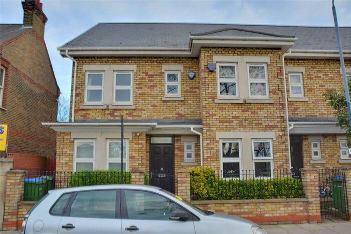 4 Bedroom End Of Terrace House To Rent In Brunswick Terrace, Banchory Road, Blackheath, London, SE3