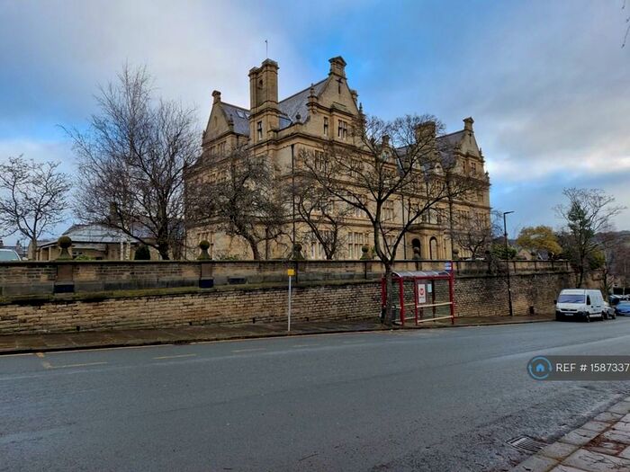 2 Bedroom Flat To Rent In Bramwell Way, Halifax, HX1