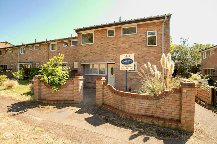 3 Bedroom End Of Terrace House To Rent In Stanway Road, Waltham Abbey, EN9