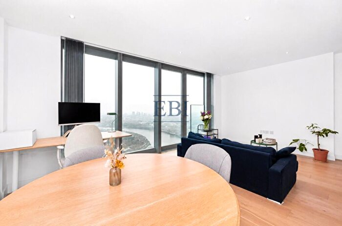 Apartment To Rent In Landmark Pinnacle, Marsh Wall, London, E14