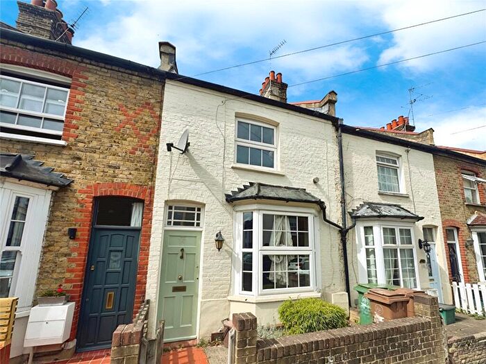 3 Bedroom Terraced House To Rent In Warwick Road, Sutton, Surrey, SM1